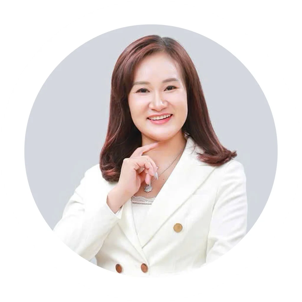 Ms. Ước Tình Vân